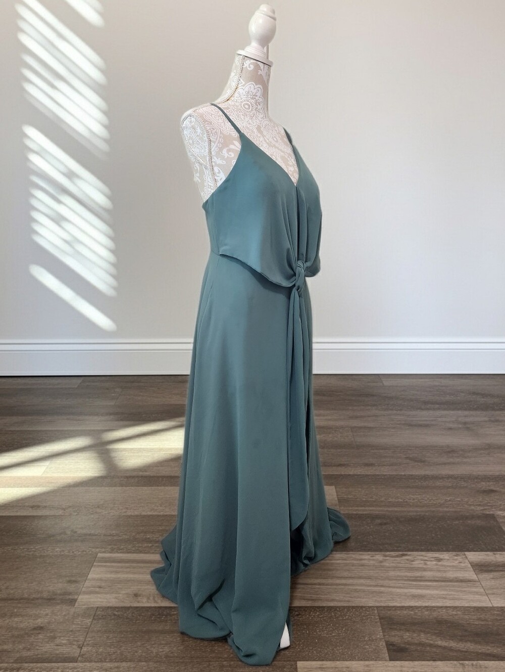 Azazie A-Line V-Neck Floor-Length Chiffon Bridesmaid Dress Size 8